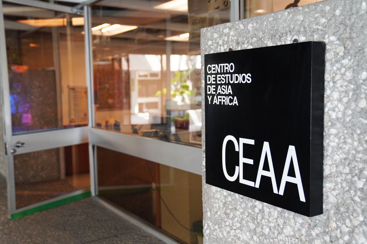 elcolmex's tweet photo. El @CEAAColmex abrió sus puertas en 1964, denominado en un principio como Centro de Estudios Orientales, y desde entonces ha sido pionero en la investigación sobre los continentes asiático y africano en Latinoamérica, enfocado en seis áreas geoculturales de relevancia global: África, China, Japón, Medio Oriente, Sur de Asia y Sureste Asiático.
Actualmente, oferta una maestría y un doctorado en Estudios de Asia y África, donde se forman generaciones de especialistas que logran desempeñarse en diversos ámbitos laborales, públicos y privados, desde instituciones académicas hasta organismos como la ONU y misiones diplomáticas. 
La planta académica del Centro está integrada por más de treinta personas y se imparten clases de lenguas como swahili, chino mandarín, árabe clásico, japonés, sánscrito, hindi y bahasa indonesio. Finalmente, cuenta con dos publicaciones periódicas en #AccesoAbierto: la revista Estudios de Asia y África y el Anuario Asia-Pacífico.
¡Acércate al CEAA y conoce todo lo que tiene para ofrecerte! #ColmexParaTi

@EditorialCEAA @CEHColmex @CEIColmex @CES_COLMEX @CELLColmex @CEDUAColmex @CEEColmex @CEGColmex @LibrosColmex @BiblioColmex @FundacionColmex @ColmecasA