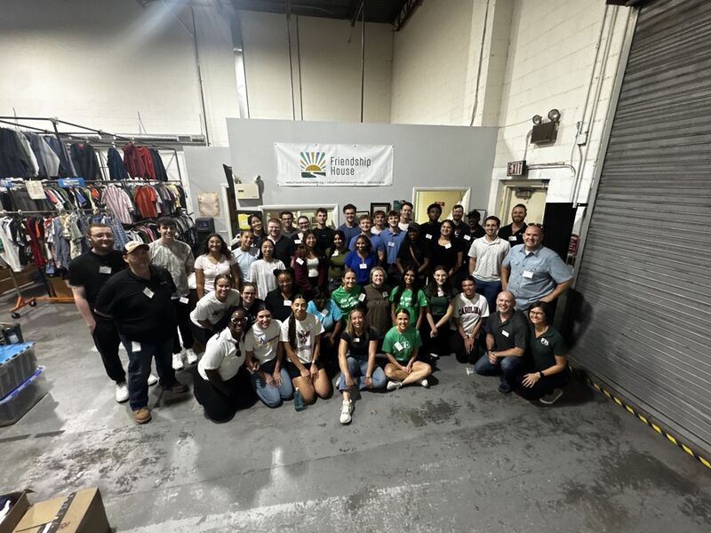 RiversEdge_LLC's tweet photo. Tax Partner Laura Lloyd recently joined fellow Leadership Delaware alumni for the organization's annual State-Wide Volunteer Day, volunteering at Friendship House. We're proud to have team members like Laura who give back to our community beyond the office. https://t.co/eiLH5c0LRK