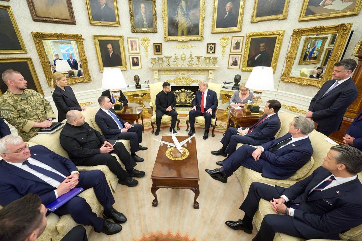 dim0kq's tweet photo. Historical meeting now, and Ukraine has extremely strong team today in the United States of America.

Team of Winners. 🇺🇦 🤝 🇺🇸 https://t.co/aeK6B6bKKS