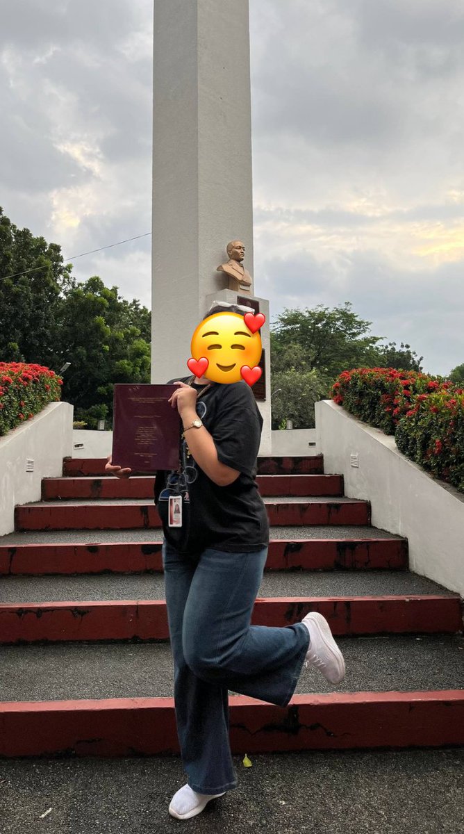 zzekaii_'s tweet photo. pwede na maging masama ulit!! napa hard bound na ang thesis🫶🏼 https://t.co/fHf7ICNxpy