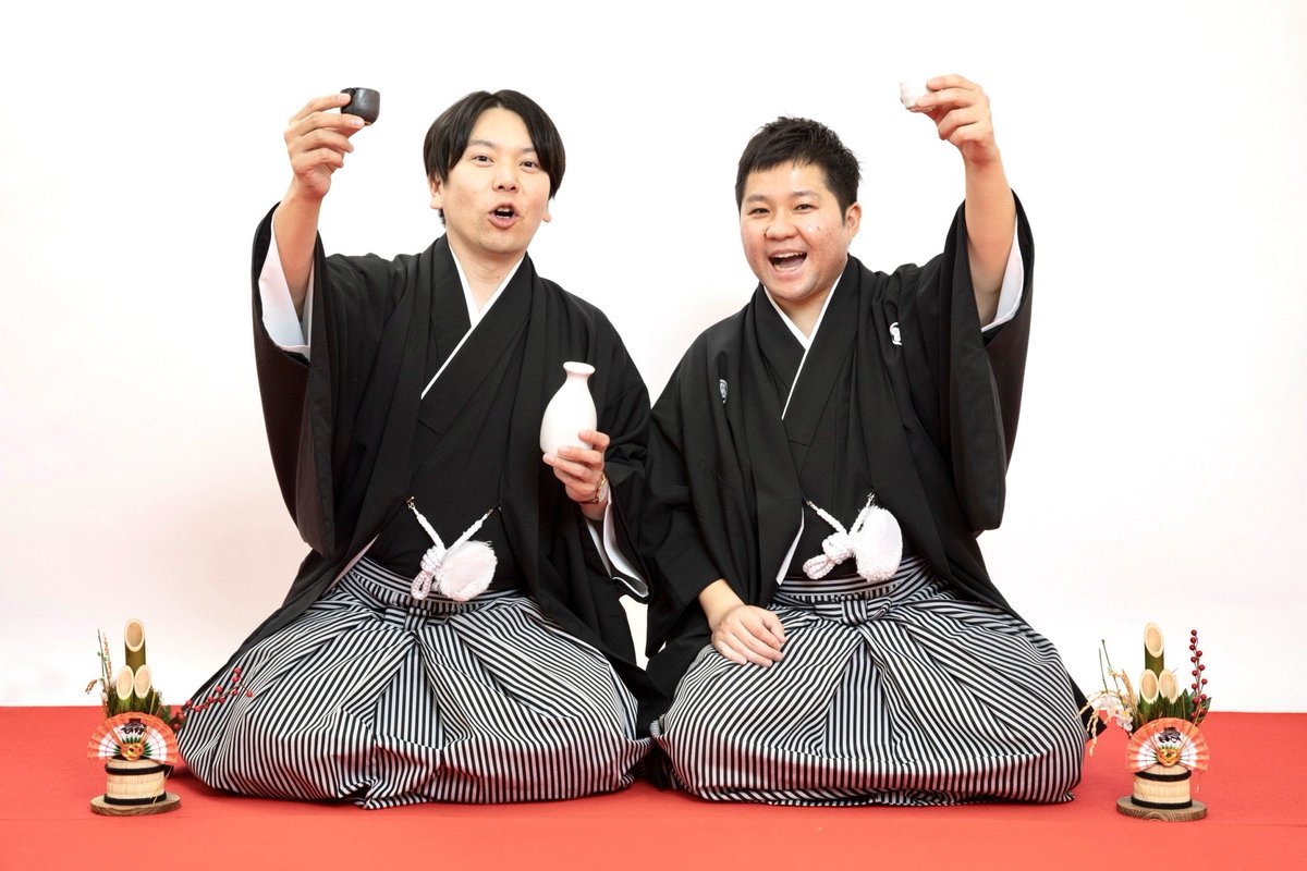 sunshinesakata's tweet photo. サンシャイン、銀河ゆめゆめとしてやってきた15年。
皆さん沢山の愛と応援を本当にありがとうございました。皆さんの人生に交じれて一緒に笑って泣いて夢のような幸せの時間でした。出会ってくれた全ての方に万歳です。

ここからまた張り切って心臓燃やして頑張っていきますので、引き続きよろしくお願いします！最愛！！