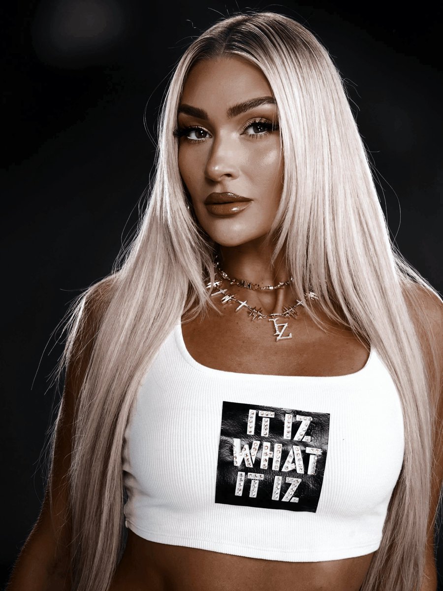 xGR3ATDAMEX's tweet photo. izzi dame vs someone that sounds like izzi dame (but could never be her) tonight 🤘🖤 https://t.co/ztgwajBcN4