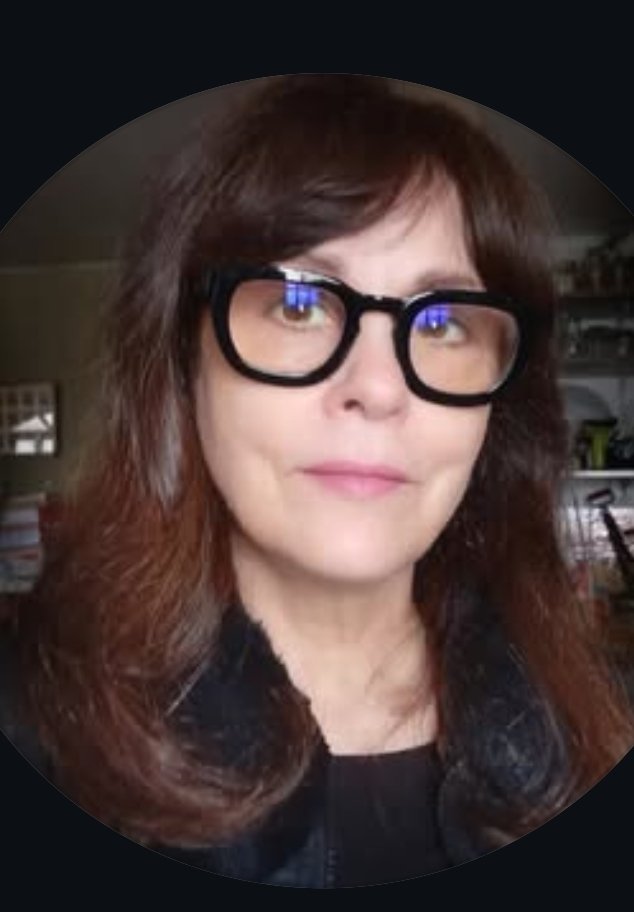 abrigodesign's tweet photo. @GiGManfredini @Critianefreita @JMilei Calada você já está errada Giórgia! https://t.co/Y4q9W7TeOC