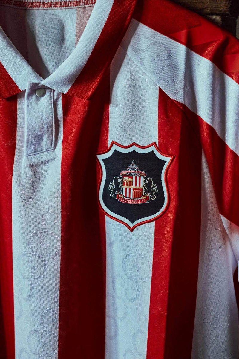 Darrencole3's tweet photo. That Is A Thing Of Beauty @SunderlandAFC 🔴⚪️🔴
#NewHomeKit
#1937 https://t.co/en2CpUaiDG