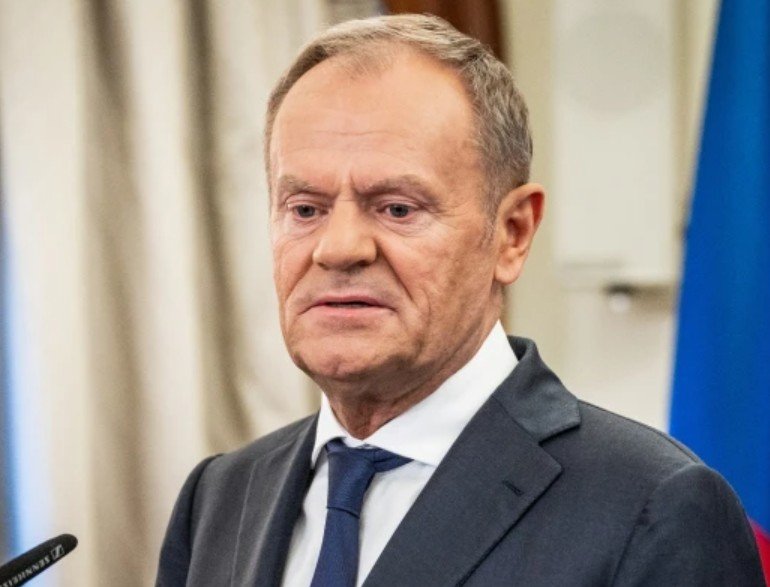 DakdaR22's tweet photo. -Donald Tusk- PM of Poland:

".. No one should think of recognizing Russia’s right to demarcate borders for its neighbours. In short, that no one during the peace talks, these future peace talks, should think of recognizing Russia’s right to areas seized by force through aggression and in violation of all possible treaties and international laws.."

He is a good man..
Thank you for your support ❤️
