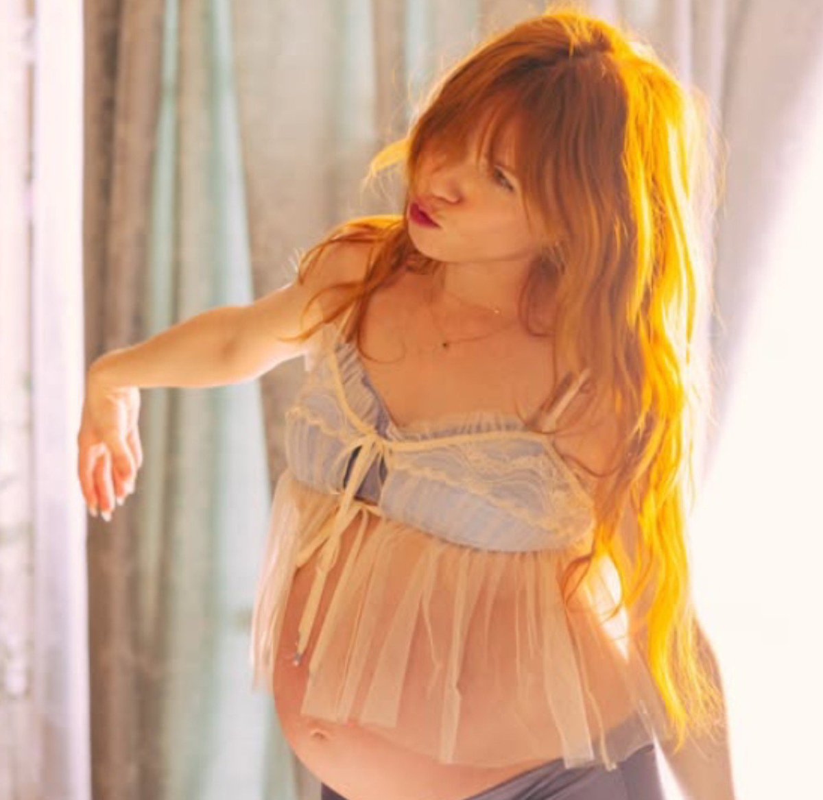 magbaydata's tweet photo. 🌐 - There's no Magdalena Bay updates.

— Carly Rae Jepsen stuns in new Instagram photos! https://t.co/ZDJ3T0VYdT