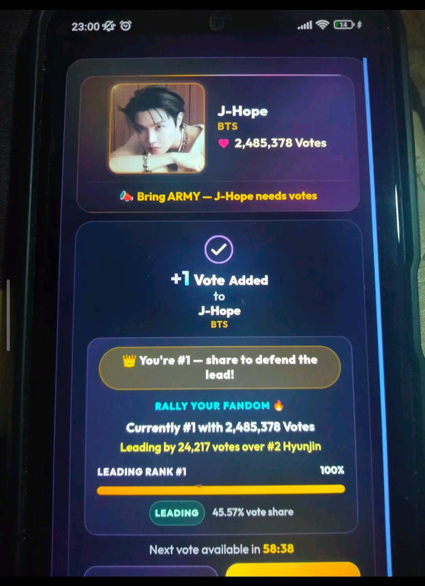 Lookatonlymebab's tweet photo. 🥰 Hobi https://t.co/8tZJRxIJ3x