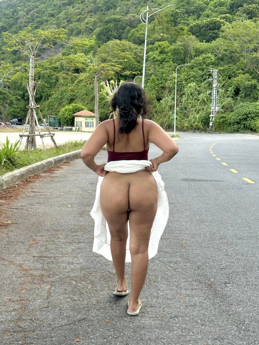 Pbshhdybds's tweet photo. My darjeeling trip new videos uploaded in my premium content 
To buy premium text me on telegram link in bio https://t.co/IvMRZp5Ex3