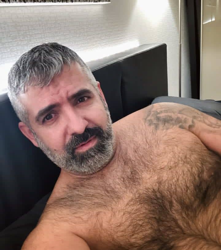 WorkMail57061's tweet photo. @SpeckledDog1545 Hi 👋🏽 https://t.co/jYN0xUC8U7