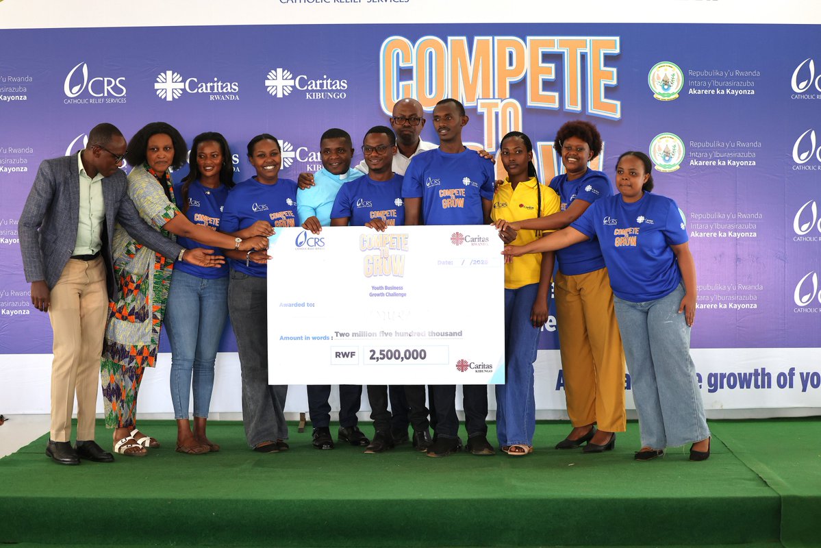 CaritasRwanda's tweet photo. Congratulations to Umurava youth group, winner of the #CompeteToGrow Challenge in @KayonzaDistrict, earning Rwf 2.5M. Icyerekezo Gasenyi came 2nd with Rwf 2.25M. 

A total of Rwf 14.2M was awarded to the top 10 groups to grow their businesses &amp; create jobs for a brighter future. https://t.co/B1PWWzSd73