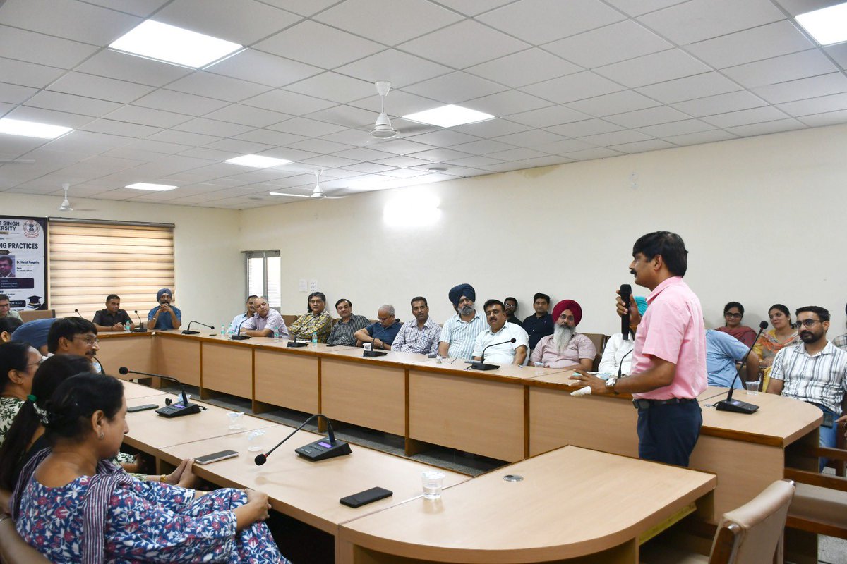 sushendramisra's tweet photo. Sardar Beant Singh State University (SBSSU), Gurdaspur organized an interactive session on Teaching–Learning Practices for its faculty members. I have shared the vision for creating an engaging, learner-centric, and research-oriented academic environment in alignment with the NEP https://t.co/SsomE9ZHLt