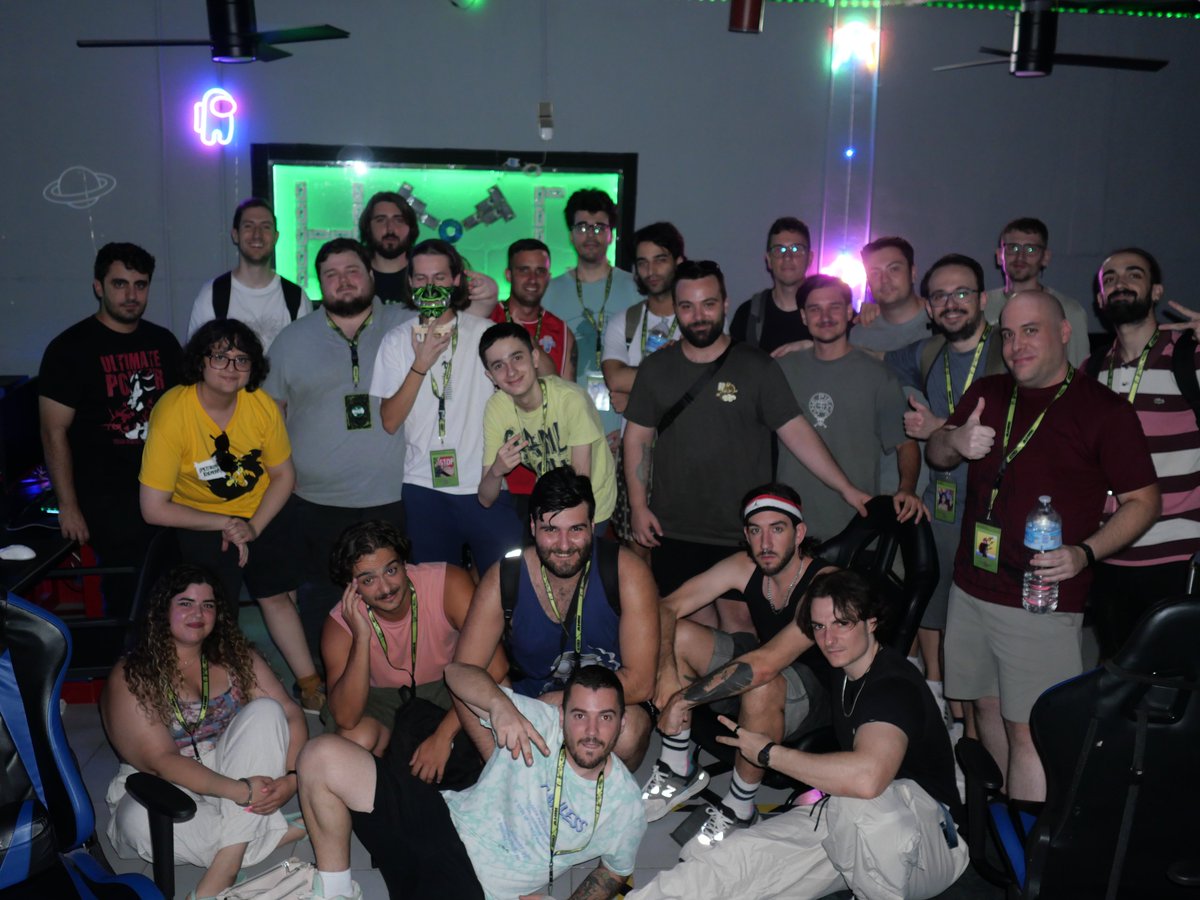 2xkoAndalucia's tweet photo. Aquí teneis algunas fotos del evento de este sábado. Muchas gracias a todos los asistentes sobre todo a los que han venido desde tan lejos.

Nos vemos en la próxima!

Podeis encontrar todas las fotos aquí: https://t.co/Kixg7rxHKt https://t.co/vtqYLDLdbu