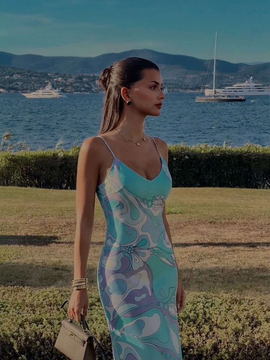 novavanthiel's tweet photo. ᅠ
ᅠ
⠀⠀⠀⠀﹫ 𝓿𝐚𝐧𝐭𝐡𝐢𝐞𝐥𝐧𝐨𝐯𝐚  𝑣𝑖𝑎 ›  𝑖𝑛𝑠𝑡𝑎𝑔𝑟𝑎𝑚 :
⠀⠀⠀⠀⠀⠀⠀⠀⠀
⠀⠀⠀⠀⠀⠀⠀martes en sicilia. solo soy una
⠀⠀⠀⠀⠀⠀⠀chica dispuesta a ir de compras.
⠀⠀⠀⠀⠀⠀⠀⠀⠀⠀⠀⠀ 
ᅠᅠ
ᅠᅠ https://t.co/nzmi9ADhxI