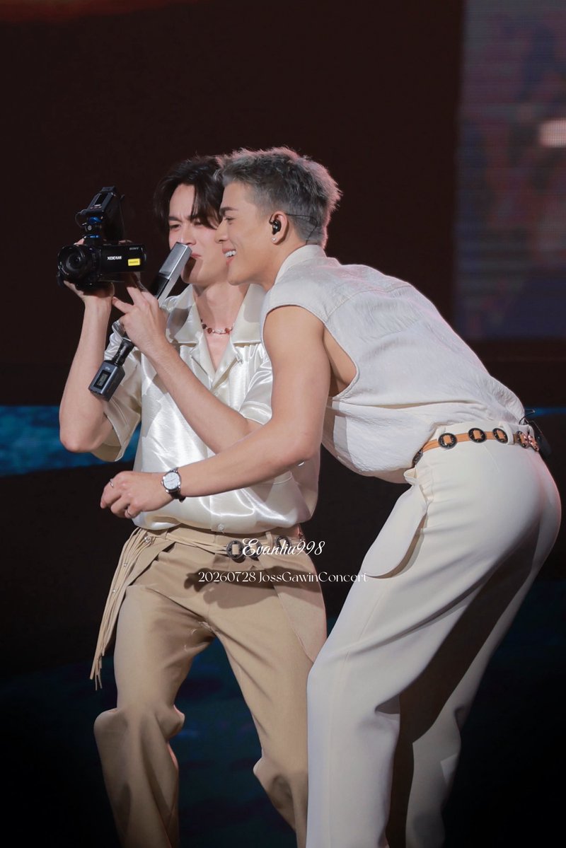 Evanliu998's tweet photo. 20260728 CONCERT
HOW CLOSE ARE THEY!!!🤗🤗

#JossGawinConcert #GawinCaskey 
#JossWayar #JOSSGAWIN https://t.co/RLC5nIuTrE