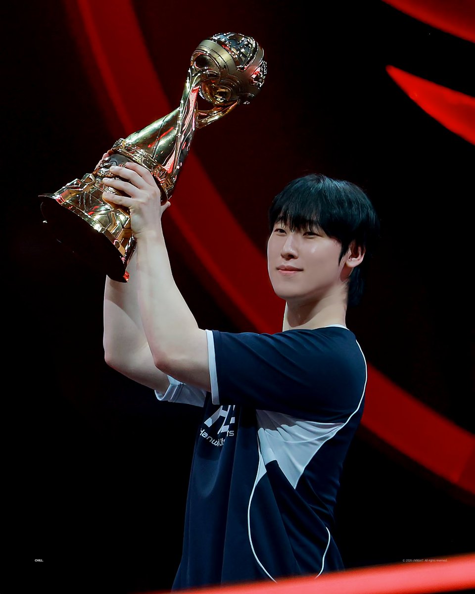 chilldot7's tweet photo. 260712 MSI FINAL 제카 #Zeka #김건우 https://t.co/saQ06EDXuB