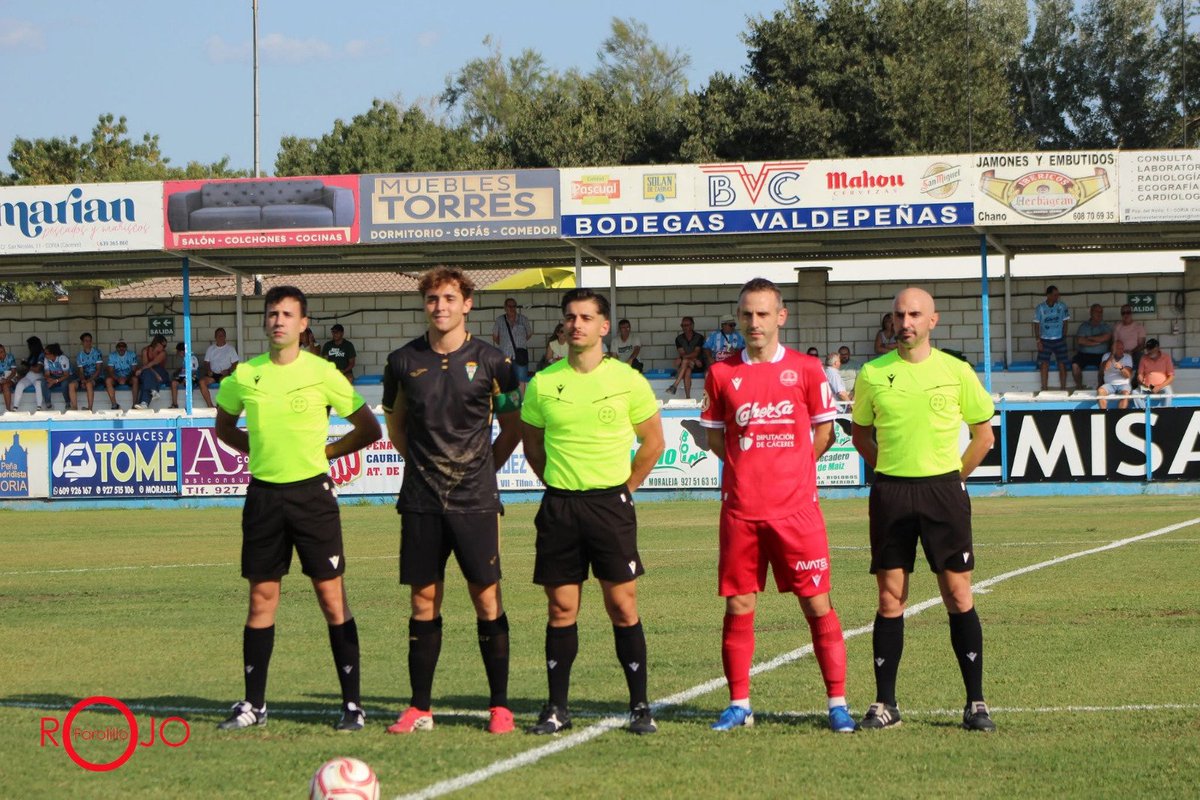 ArbitrosNavalOf's tweet photo. C.D Coria VS Córdoba C.F B
Primera RFEF Amistoso 
Árbitro Asistente: Darío Castañares Muñoz https://t.co/1iZprtJspy