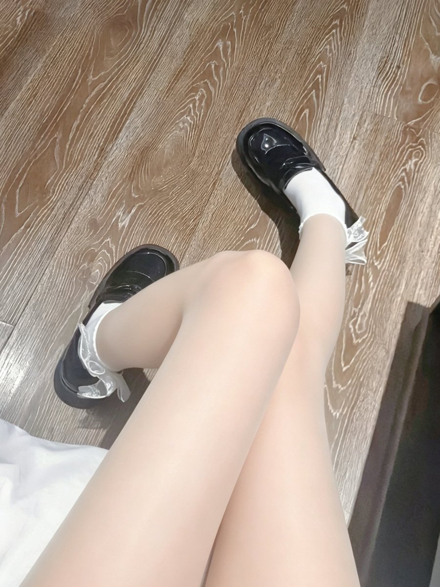 yiyu618's tweet photo. 拖更好久被粉丝催更。
请尽情意淫吧。 https://t.co/oWyL4g5l6Q