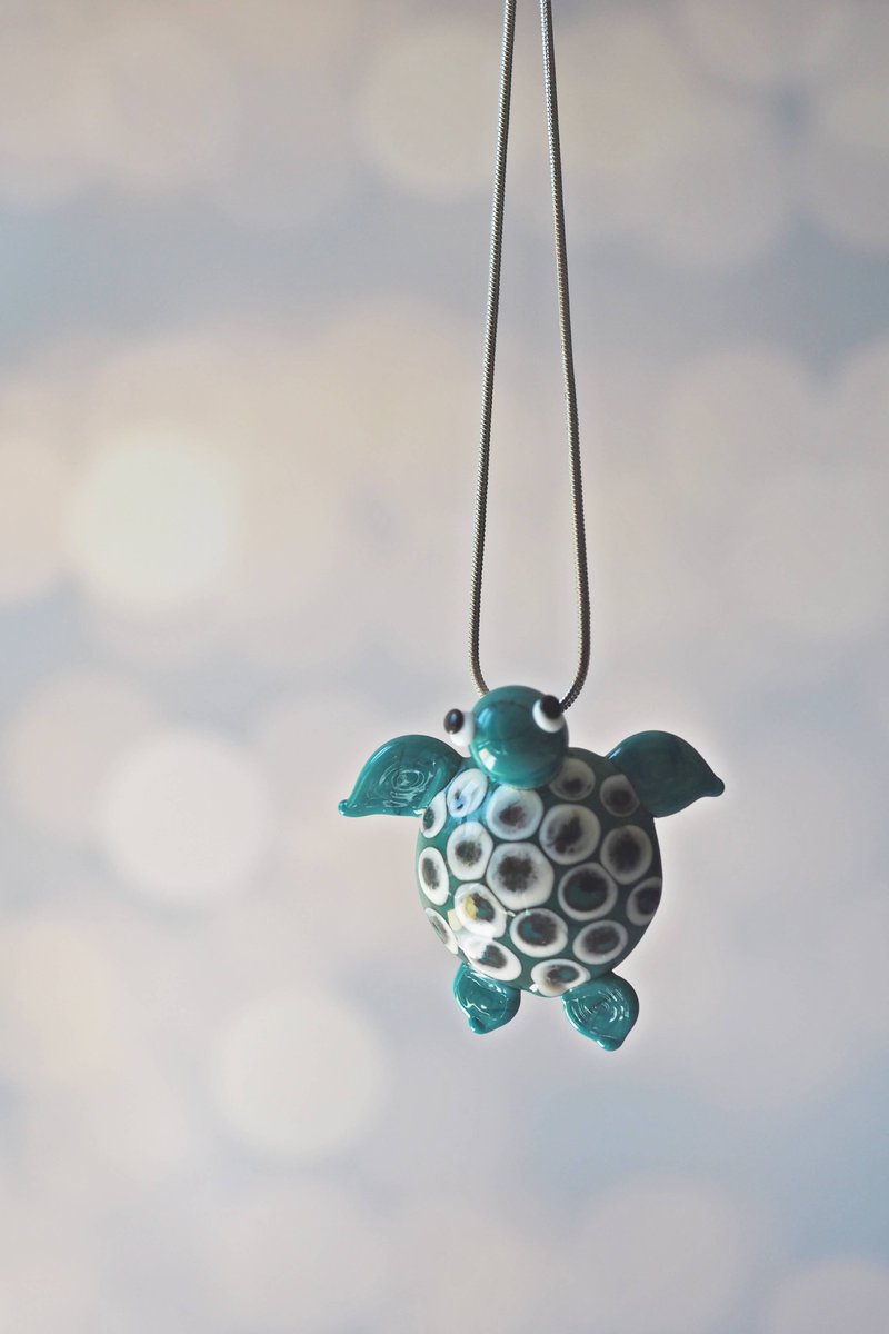 chez_philomene's tweet photo. Les bijoux 🐢 sont en ligne !
https://t.co/wQN77cTznH https://t.co/RkJDPEC8tT