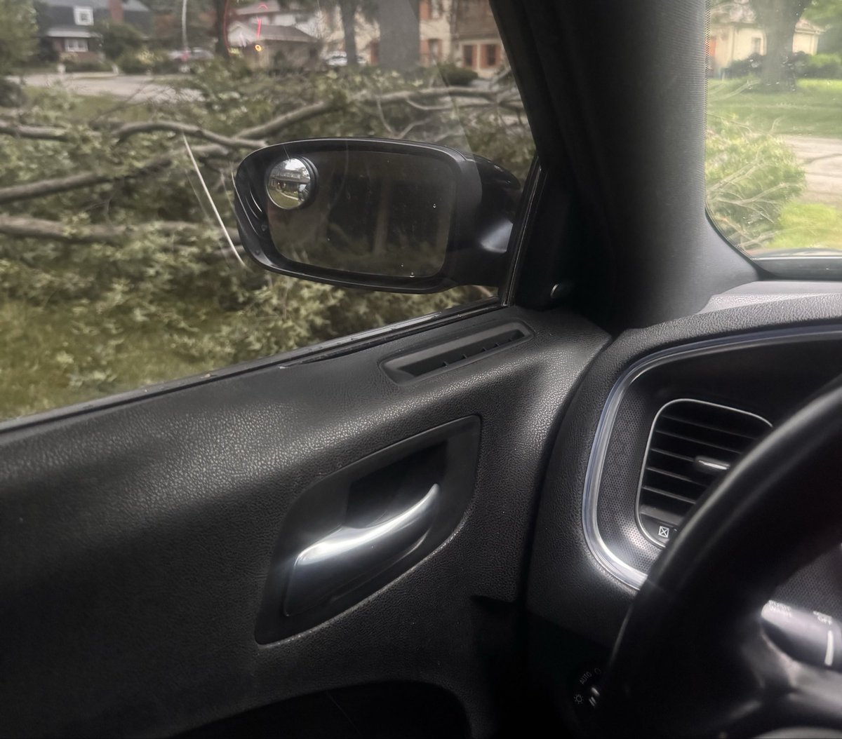 Yellow_Jacket_'s tweet photo. Saw this bitch fall in real time while I was about to leave earlier, the way it fell I thought my car was done for lmao https://t.co/a0Yjae8tww