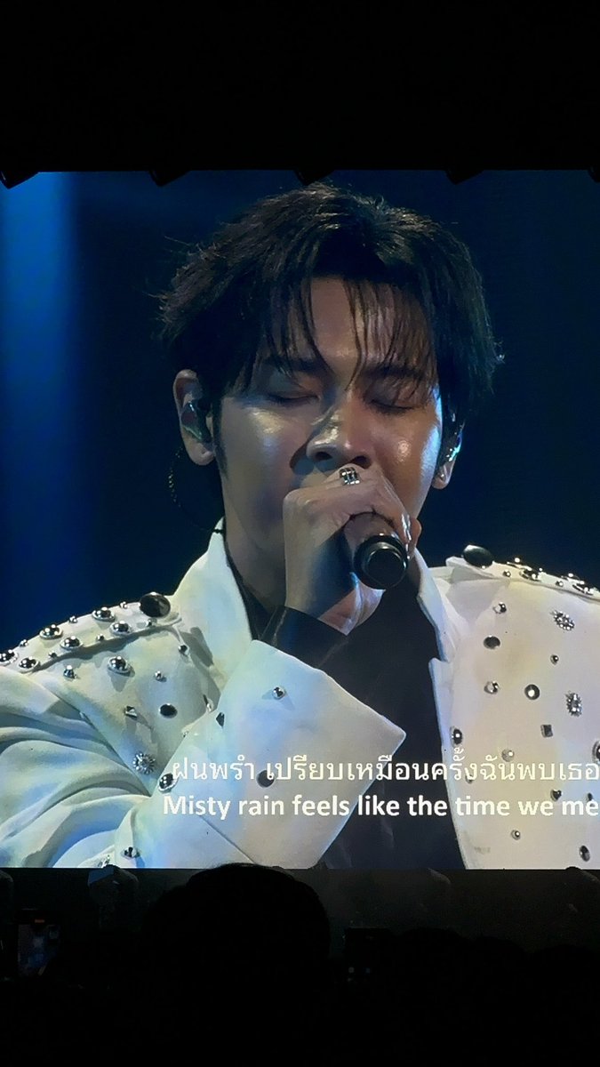 GreyWorm29's tweet photo. #JossGawinConcert
#Singto さあああああん！！！
歌めっさうまああああい！！ https://t.co/N4KhPj9KVi