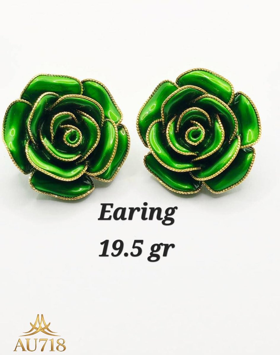 au718goldstore's tweet photo. Not just earrings—wearable art. 🌹💚💜
Make a bold statement with our luxurious rose collection, where elegance meets perfection.
✨ DM to order.
#AU718 #LuxuryJewelry #ElegantWomen #GoldCollection #PremiumStyle #JewelryLover https://t.co/4TDSQ3NaR6