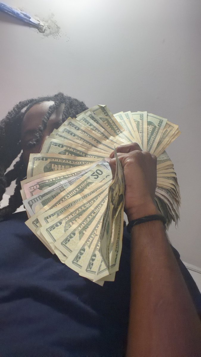 SwitchyGvng's tweet photo. I done came a long way from up the road #StillLoading https://t.co/HfTDTiuNVO