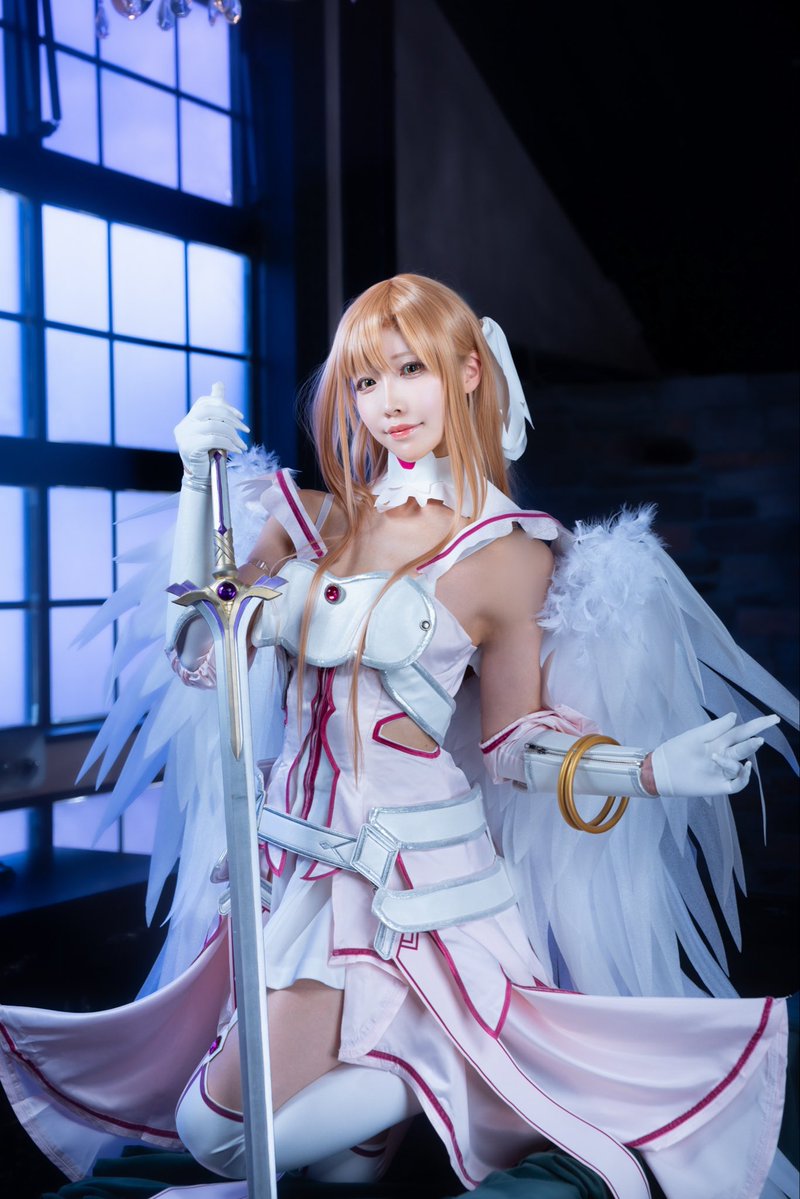 satoumuto's tweet photo. 目の前に女神がいました 📸✨

ソード•アート•オンライン/アスナ 創世神ステイシア

model/おふぃんさん（@iruka_inzm）

studio/@studiosctGATE https://t.co/Z6R4fsrBW2
