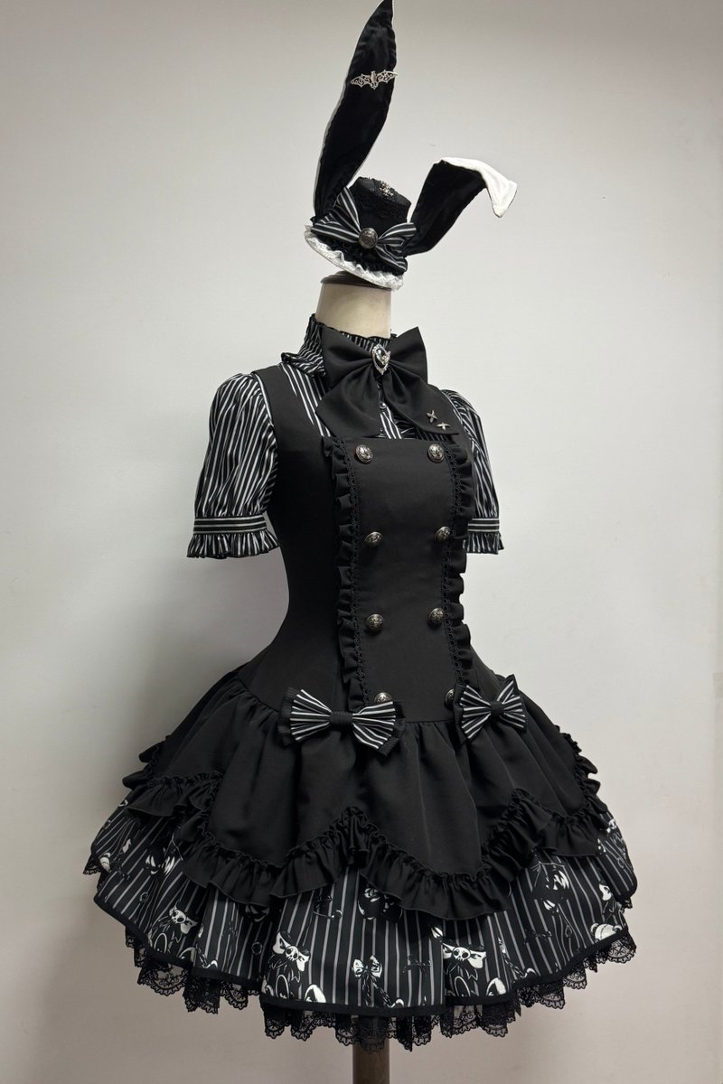 Belchic7's tweet photo. 残り3日で予約締切☑️
🐇🖤黒うさぎが誘うゴシックサーカスロリータ🖤🐇 https://t.co/LfCHuVB4Zu
