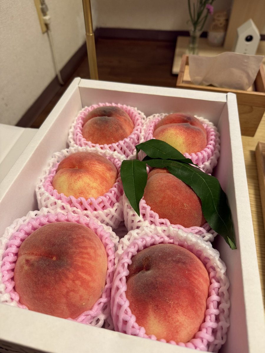 zino_progress's tweet photo. 素敵な贈り物🎁
美味しそう✨
#いつもありがとう https://t.co/TEVDZbxECe