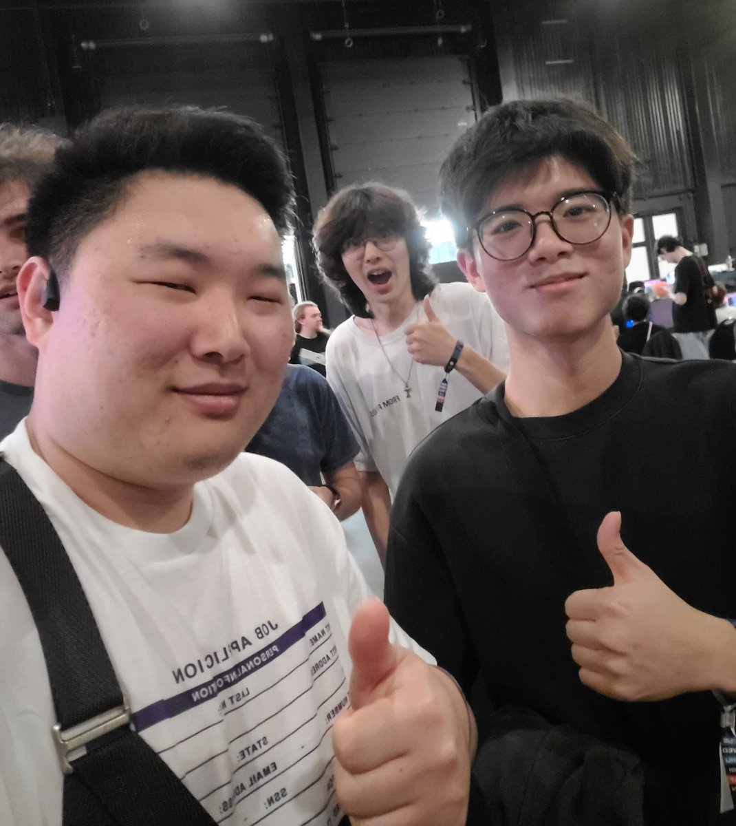 Kahli1017's tweet photo. Finally met the goat @lifelineosu 6 years after CC2, there really is nothing like COE man🥹

Ryan Kwan https://t.co/hOvEpKhqsI
