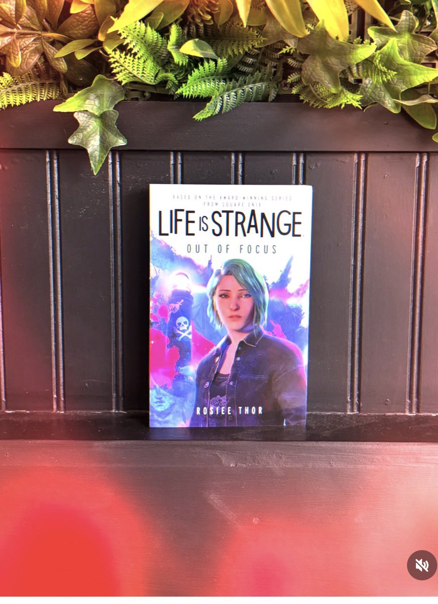 lLisFan1's tweet photo. From Rosie Thors instagram account #lifeisstrange #outoffocus https://t.co/WnLwUxEzMr