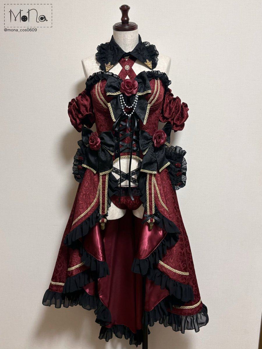 mona_cos0609's tweet photo. 2026年8月28日(金)大阪にグランドオープンするBisquedoll the Bunnyさんの制服を制作しました🐰🥀 https://t.co/cKtkuGsOdi