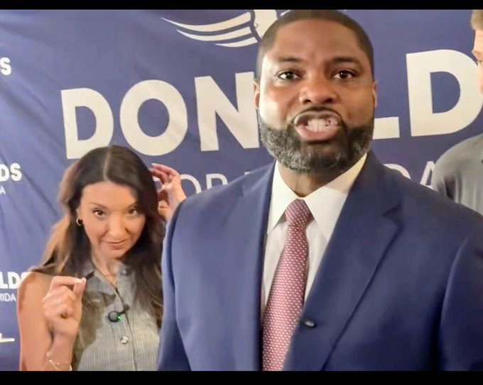 oledi45's tweet photo. These two have no place in our great state of Florida!
Look at his ANGER! https://t.co/QCoMCSDsDL