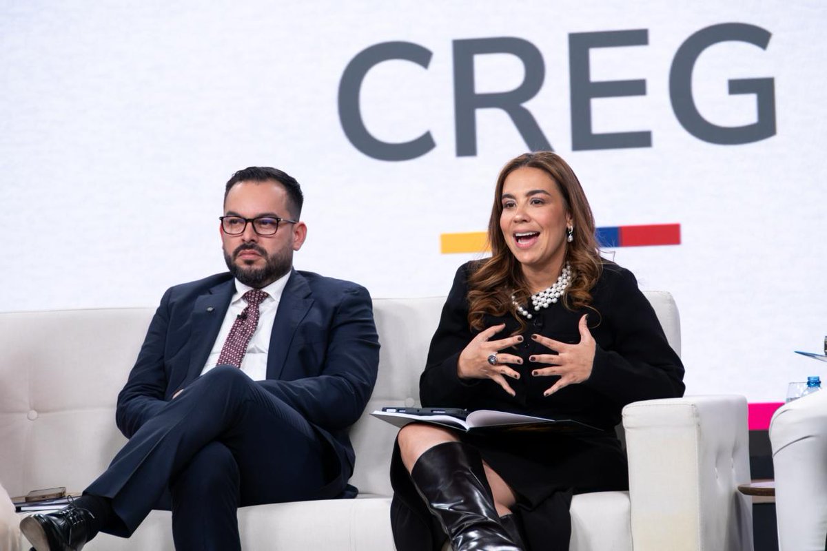 comisioncreg's tweet photo. La experta comisionada @karenschutt presentó en la rendición de cuentas del @MinEnergiaCo los principales hitos regulatorios de la CREG entre 2022 y 2026, en cumplimiento del deber normativo de informar a la ciudadanía sobre su gestión, avances y retos. https://t.co/1rFpPWxdep