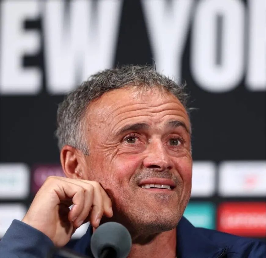 FullTime90X's tweet photo. 🚨 𝗟𝗨𝗜𝗦 𝗘𝗡𝗥𝗜𝗤𝗨𝗘: “I want to return to Barcelona as head coach one day. 💙❤️

🗣️ I would love the opportunity to coach players like Lamine Yamal and Pedri. ⭐️ https://t.co/VnrZmZPpRF