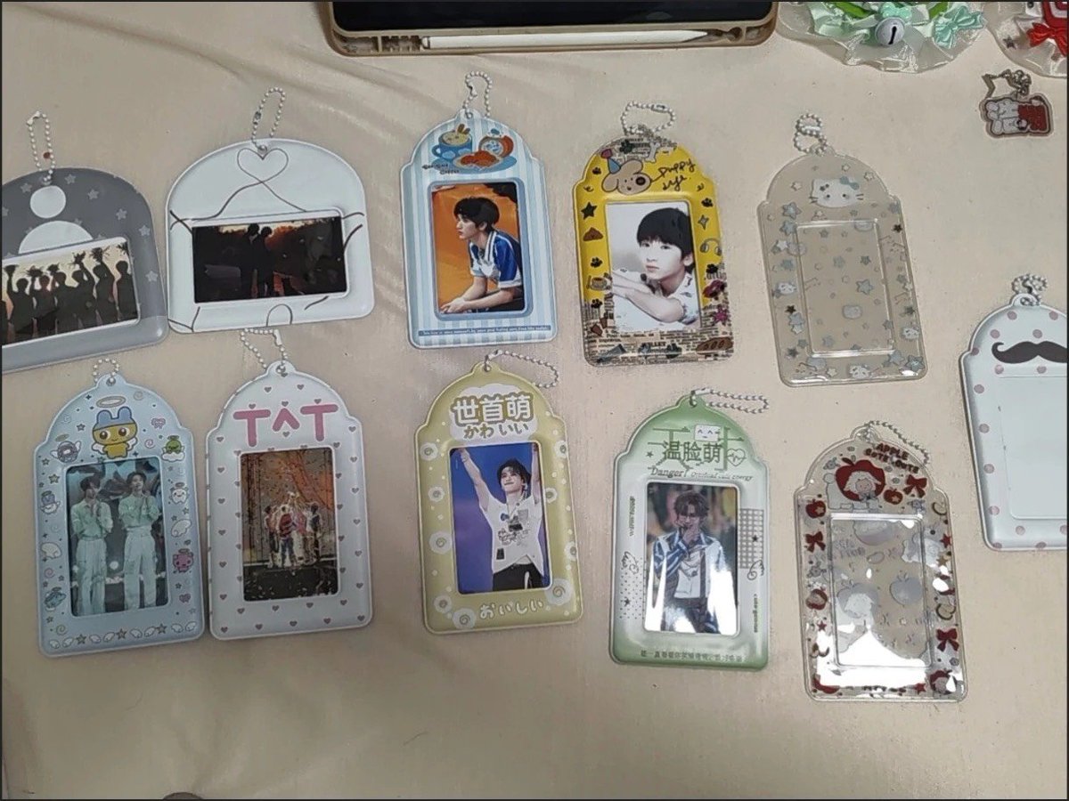 room9799's tweet photo. [ PO ] RANDOM CARD HOLDER PVC

💰 6.000/ea

✅ BERSIH CH
✅ EST TAX 2-4k
❌ CANCEL

❗CLOSE 5 AGUST❗
‼️ UP TAGIHAN STLH CLOSE ‼️
tgs. wts want to sell cahol pvs cute stuff kpop https://t.co/buQmCYTGYM