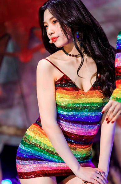 AboutMusicYT's tweet photo. Joy of Red Velvet in the viral rainbow dress, back in 2017. https://t.co/dUugtUUYYS