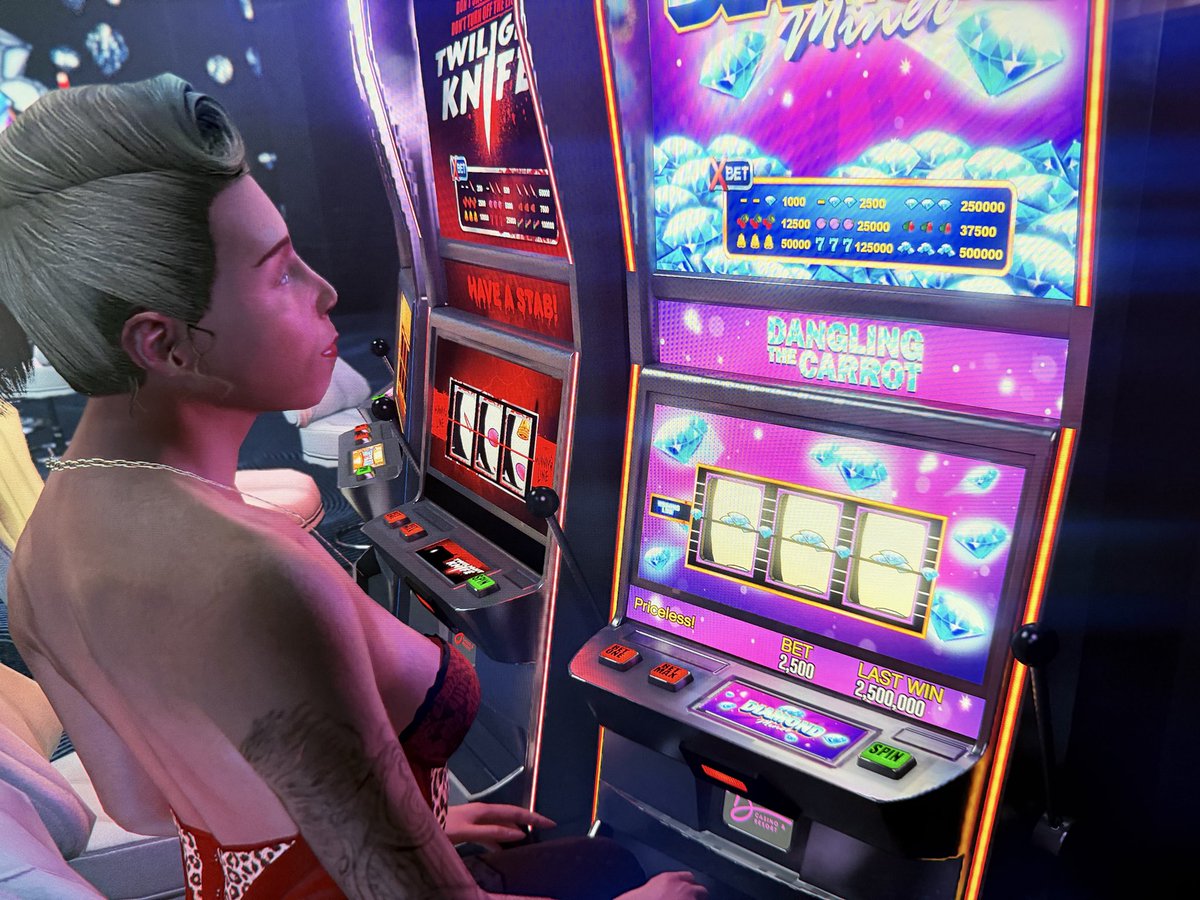 Elyod88's tweet photo. @TexFunz2 Damn. It’s because I’ve been on the slots isn’t it lol https://t.co/q8lkfuNdCo