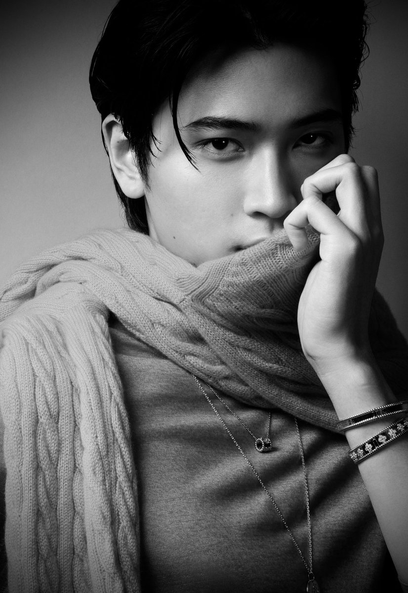 sasaguchi_photo's tweet photo. AERA Style Magazine WEBで公開中

庄司浩平君がメンズジュエリーの魅力を表現しています。

こちらはモノクロームバージョンです。

#aera #庄司浩平 https://t.co/WLji3mfyLW