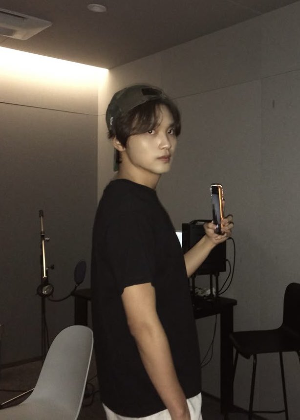 hyeokfs's tweet photo. LEE HAECHAN https://t.co/miva6m6Ntc