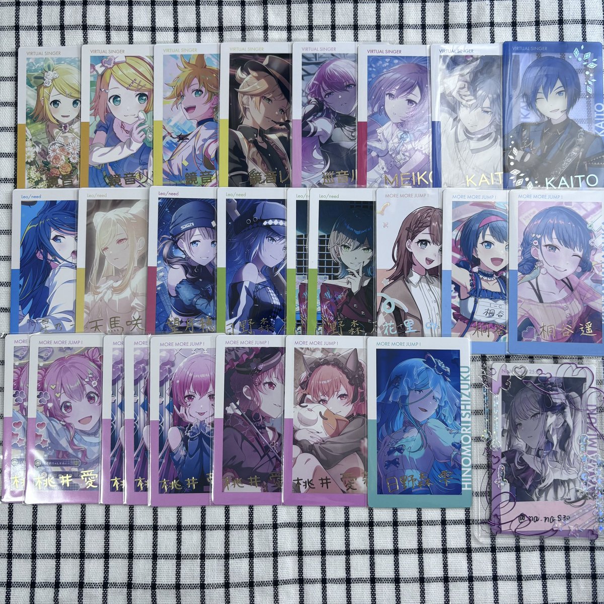 na_na830's tweet photo. 【交換】プロセカ ePic card エピカ 

求▶︎画像11～14枚目 瑞希 冬弥 彰人 雫

譲▶︎画像1～10枚目

画像1.2枚目箔押し
お気軽にお声掛けください(  . .)" https://t.co/xTQSDuj04Z