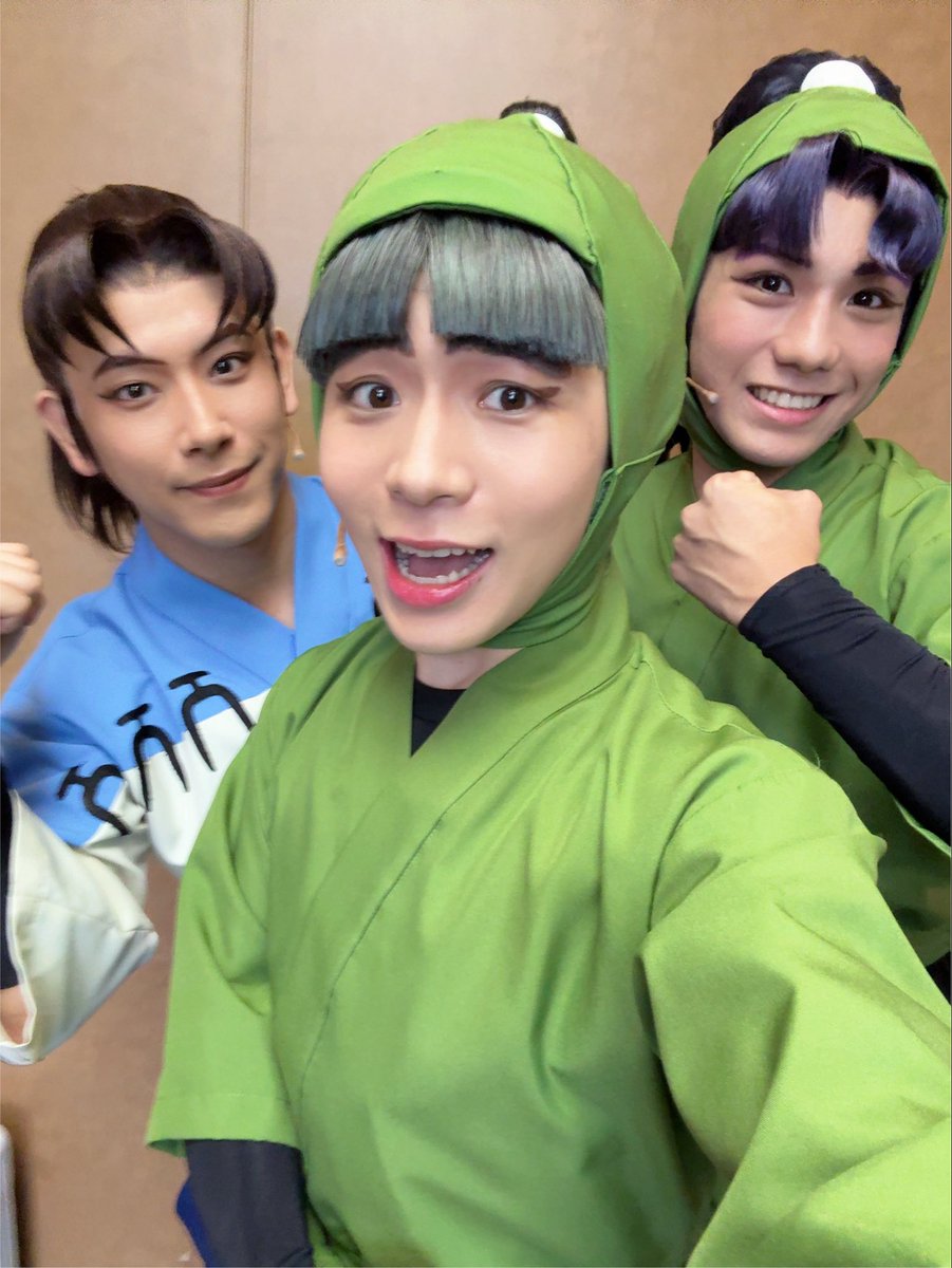 tokia0223's tweet photo. 忍ゲキ6公演目ありがとうございました！

今日はダブルカーテンコールの挨拶！
普段から決断力身につけます！！

忍ゲキ筋トレ委員会💪 https://t.co/fM6ZBqvotW