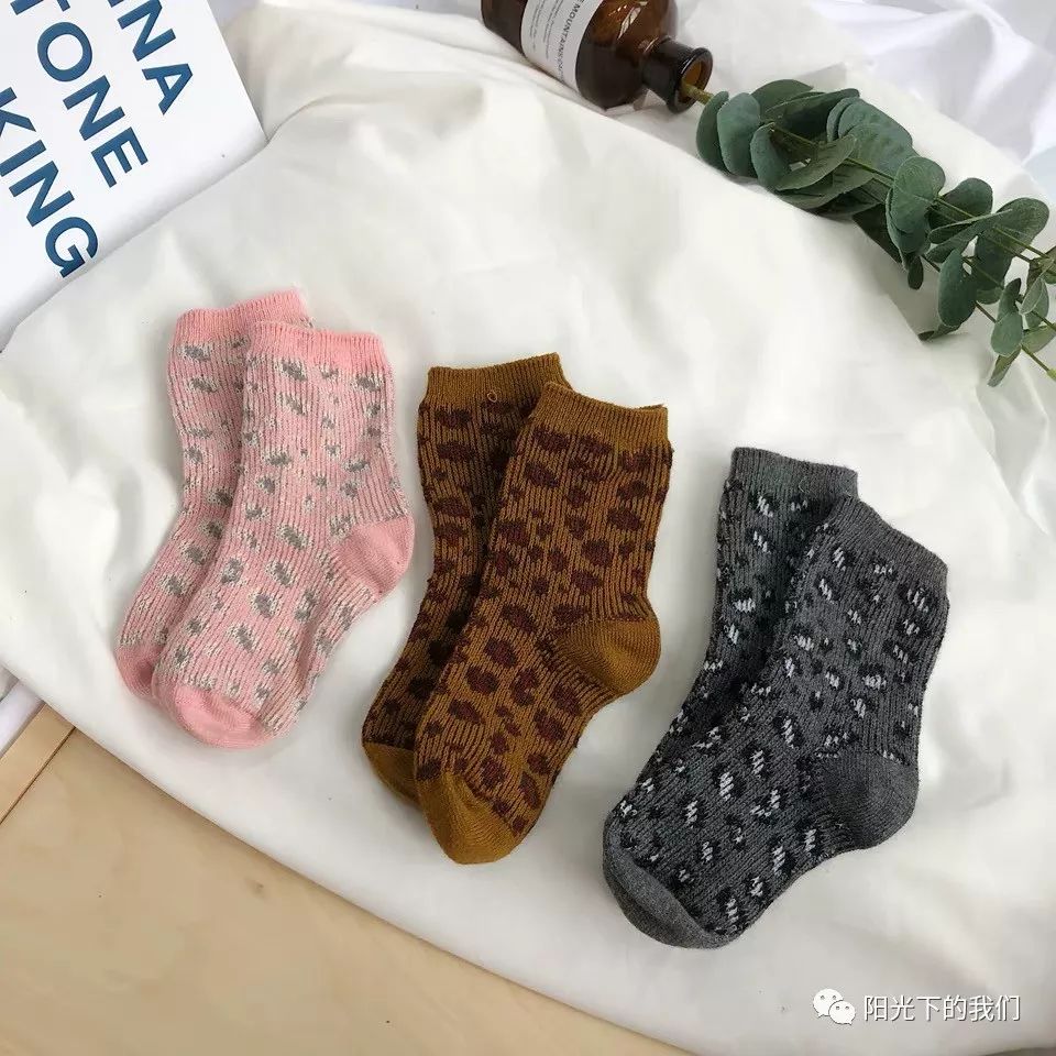 brenda29mj3's tweet photo. Just folded a mountain of freshly washed socks and found this tiny polar bear sock inside. Small wins make this tiring chore feel warm. https://t.co/0lHB9Z8yF8