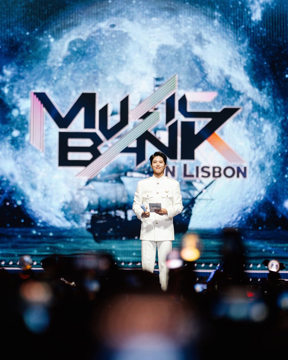 koreanpowerkpop's tweet photo. Hay regresos que hacen mucha ilusión y la de Park Bo-Gum como MC es 🩵
La cuenta atrás se hace más llevadera pensando en que volveremos a ver su sonrisa iluminando el escenario una vez más ✨

¿Tienes todo preparado? Cuéntanos 👇🏻

#MusicBankInBarcelona https://t.co/GvBJcHArv8
