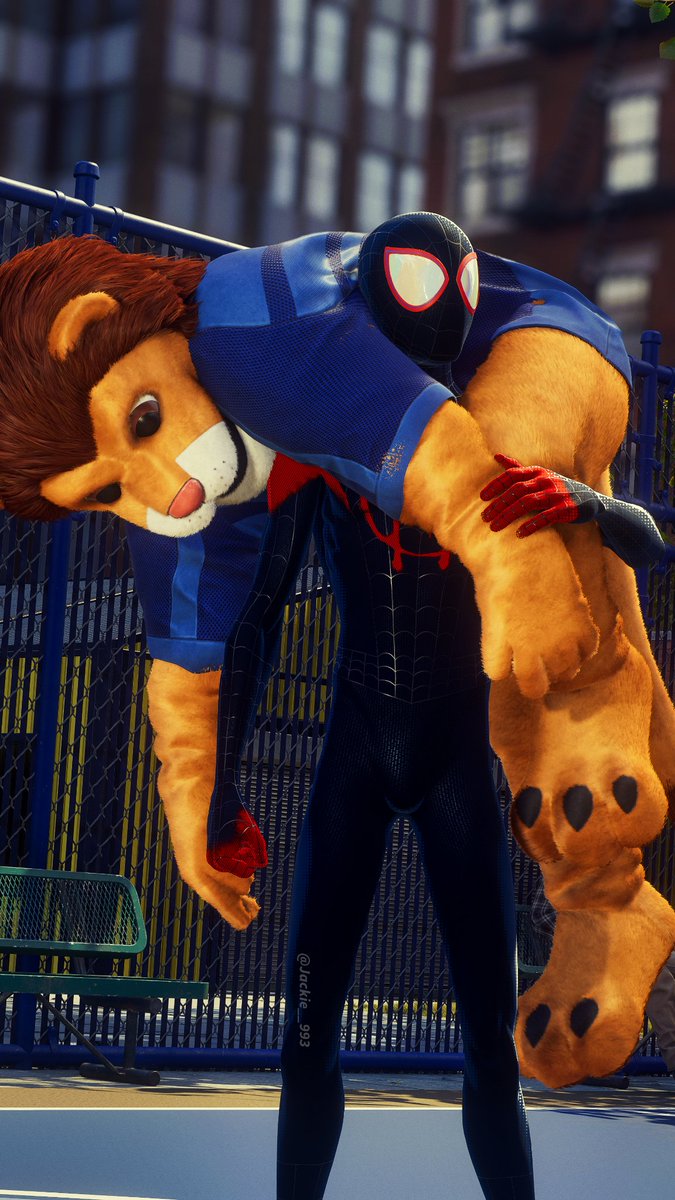 Jackie__993's tweet photo. Alguien ha pedido un peluche XXL? 🤣📸
#SpiderMan2
@insomniacgames
#InsomGamesCommunity #vpgamers #vgpunite #TheCapturedCollective #VirtualPhotography #ps5share #PS5 #photomode #capturephotography #MarvelsSpiderMan2 #SpiderMan2PS5 #videogamecapture #ThePMAs #milesmorales https://t.co/lpEaEowyTZ