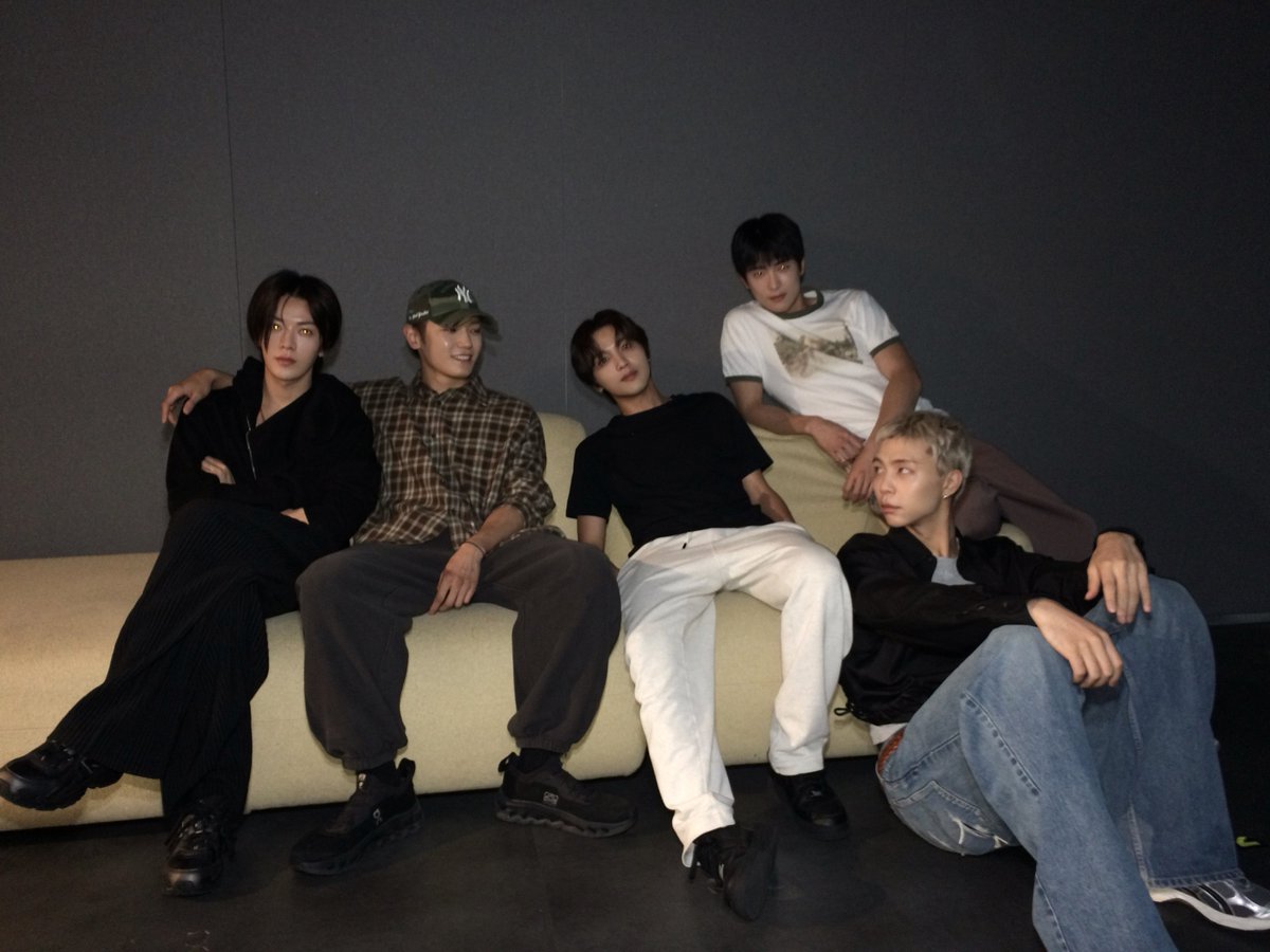 noonanti's tweet photo. KOK BISA 1 GRUP GANTENG SEMUA ANJJJJJJ???😭😭😭😭😭 https://t.co/xnOX3InI4p