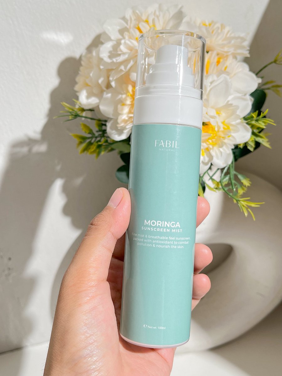 glossygita's tweet photo. Barang wajib di tas aku: sunscreen minimal SPF 45 ☀️🕶️👒

Literally my perfect sunscreen to go bcs applying sunscreen has been easier than ever with this 💃 tinggal semprot dan gak ngerusak makeup~ https://t.co/fIMvHfpPf3