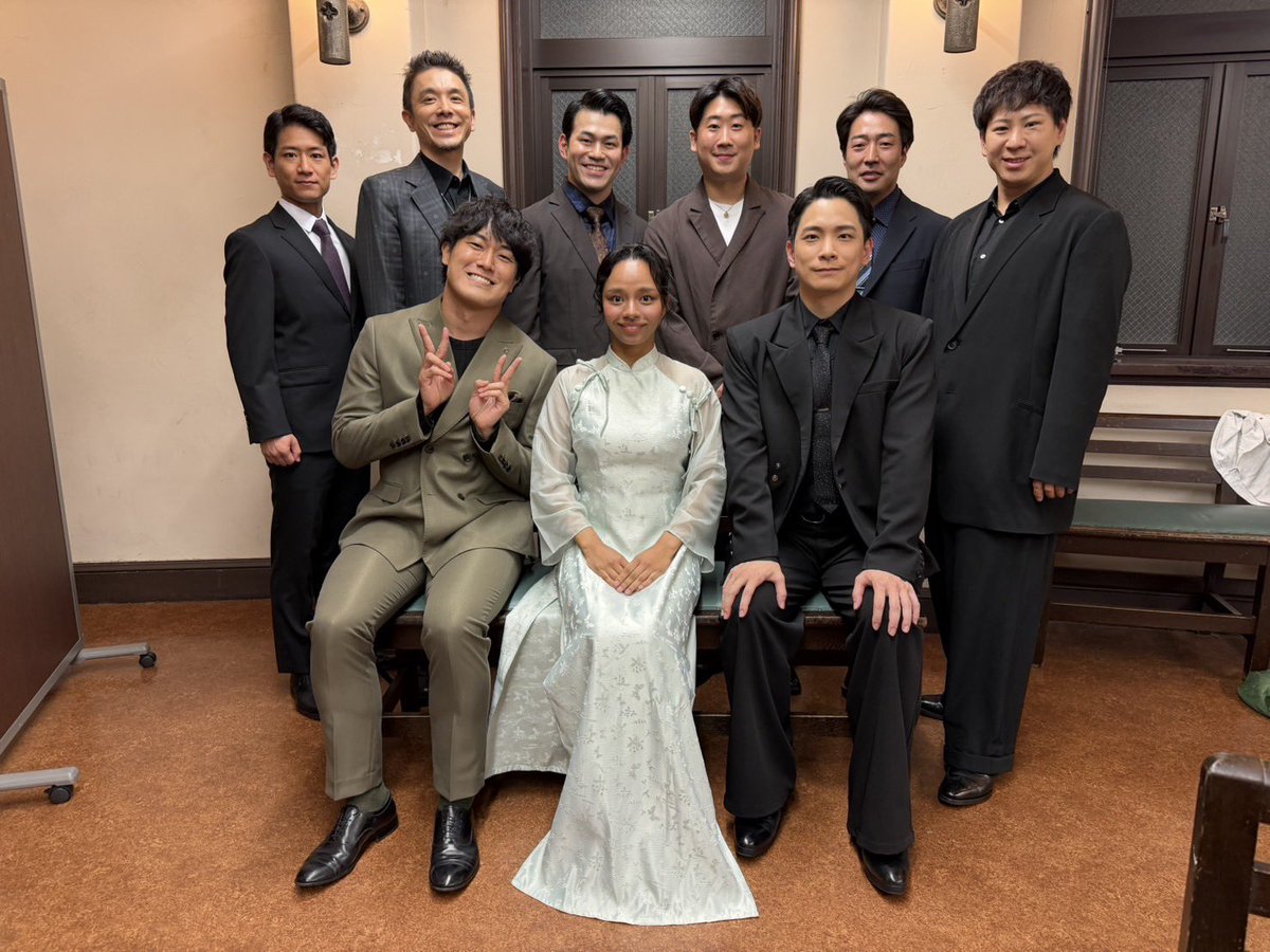 Kyui_0227's tweet photo. 『Miss Saigon』から聴く世界 ―トーク＆歌唱イベント―

お越しくださった皆さまありがとうございました！
麻生享志さんからたくさんのお話を聞かせていただき、僕たちにとっても実りある時間になりました。

本日お越しになれなかった皆さまも劇場でお待ちしております！ https://t.co/13sBZ98bl7