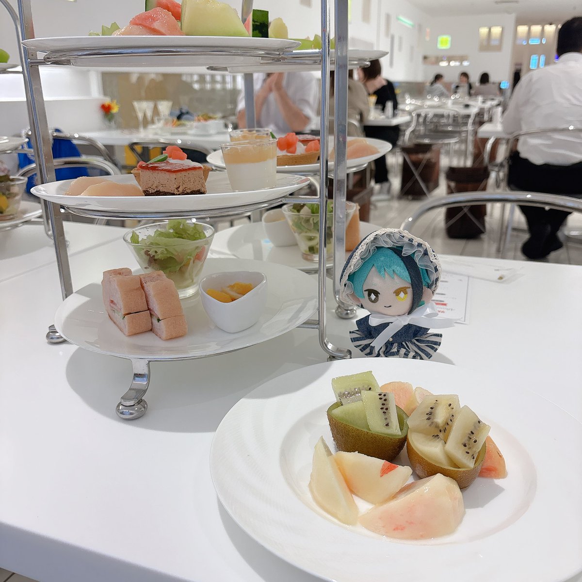 reto_kaki's tweet photo. たかのふるーつてぃあらにね　いきました　ひさしぶりです　ポテトほしいです https://t.co/xP0G4lEdRq