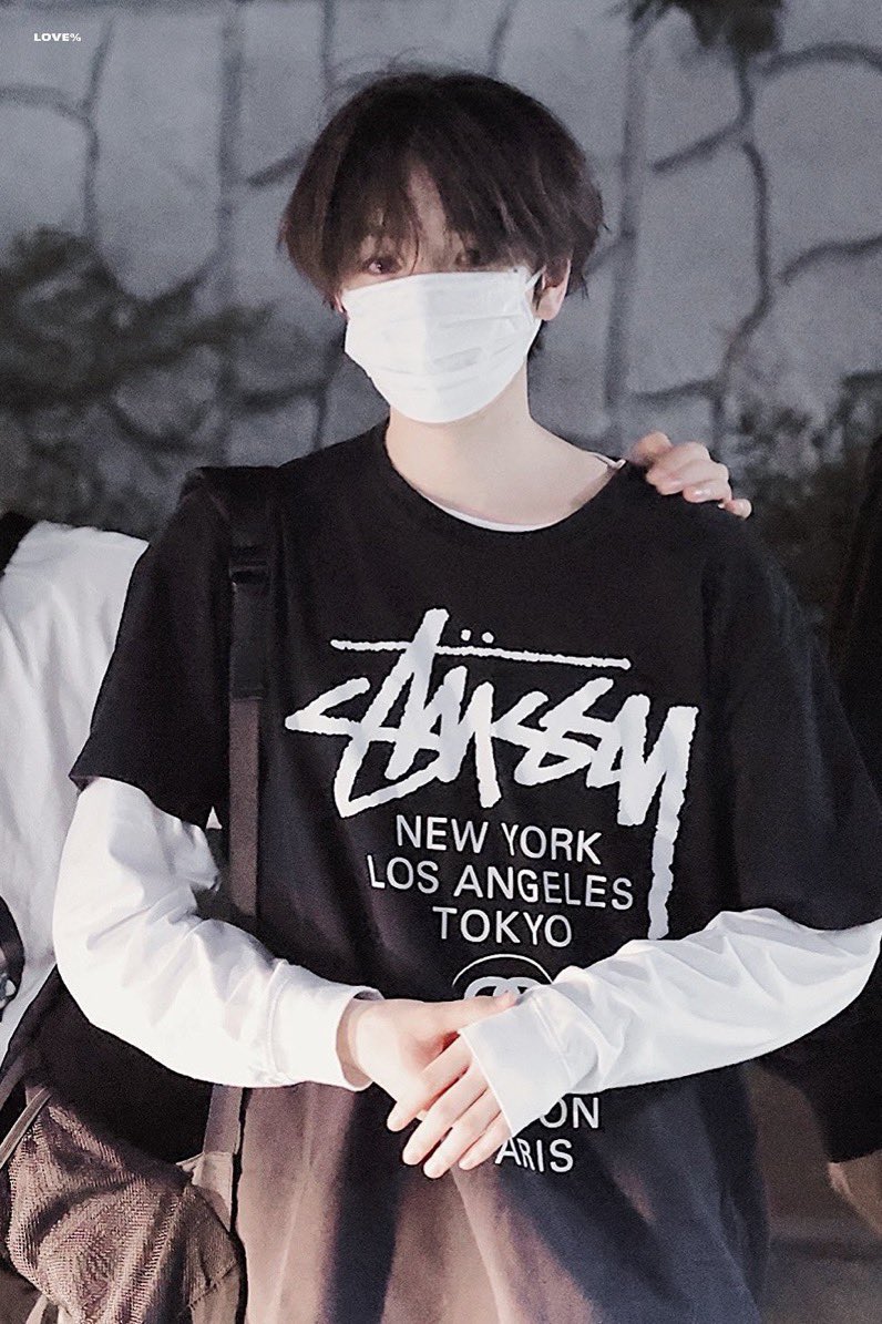 yunmnoe's tweet photo. 스투시 사쿠야는 미쳤어(p) https://t.co/cNkiuQwXL0